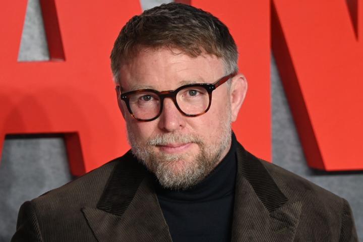 Кадры дня. Amazon Prime Video опубликовал первые кадры сериала Гая Ричи «Молодой Шерлок»