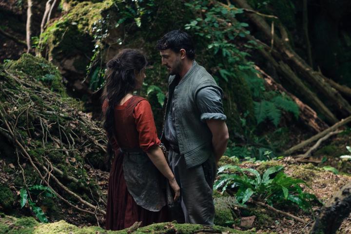 Пол Мескал в образе Шекспира, горе в семье и театр в «Гамнете»