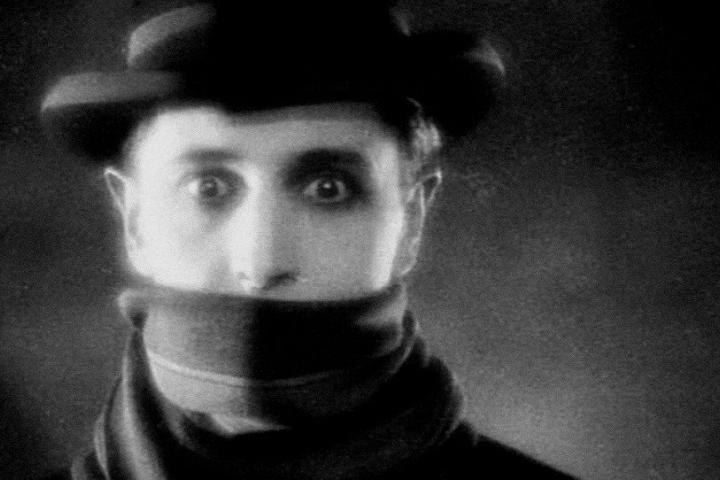 Формат дня. Немой триллер Альфреда Хичкока «Жилец» стал вертикальной микродрамой