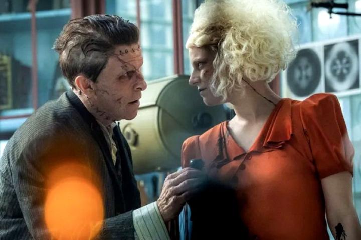 Открытки дня. Создатели «Невесты!» опубликовали валентинки с кадрами из фильма