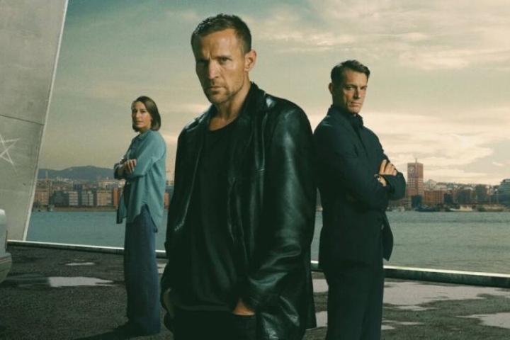 Брутальный Юэль Киннаман, музыка Ника Кейва и скандинавский нуар с кровью в «Детективе Холе»