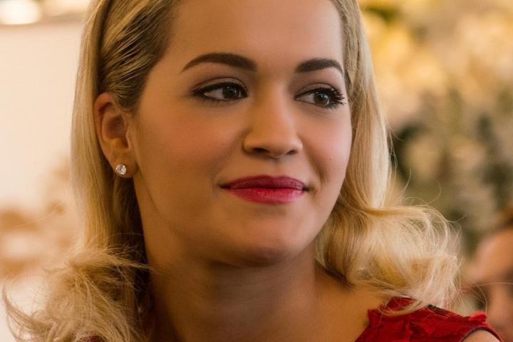 Кастинг дня. Рита Ора в драмеди с Кевином Костнером и Джейком Джилленхолом, Томми Ли Джонс и Айс Кьюб против мафии и др.