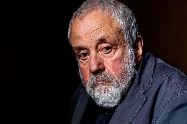 Грусть дня. Драма «Нежная забота» станет последним фильмом Майка Ли — режиссёр больше не может работать из-за болезни
