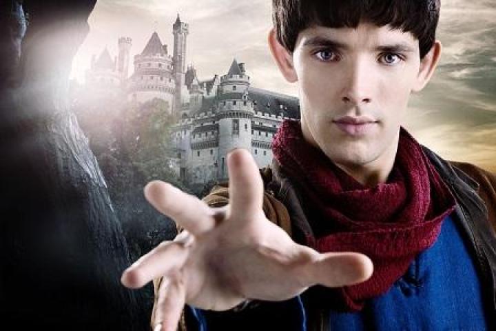 Режиссер «Любви и монстров» поставит для Disney фэнтези о Мерлине