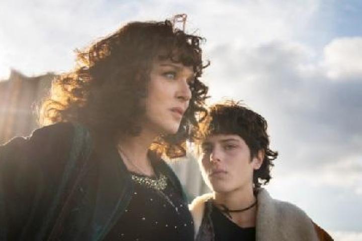 Netflix выпустит сериал с Валерией Голино «Лживая взрослая жизнь» 4 января