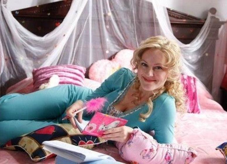 Секси Анна Халилулина Примеряет Белье – Дневник Доктора Зайцевой 2012 Секси Анна Халилулина Примеряет Белье – Дневник Доктора Зайцевой 2012